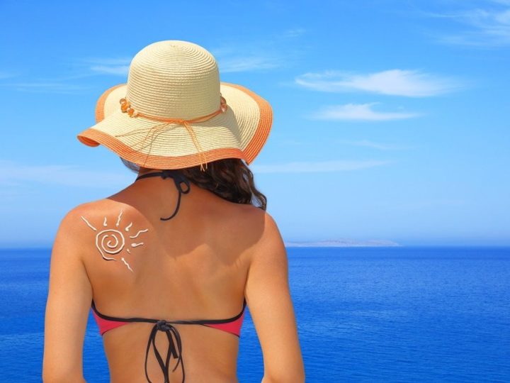 Cinco dicas para manter a pele saudável no Verão